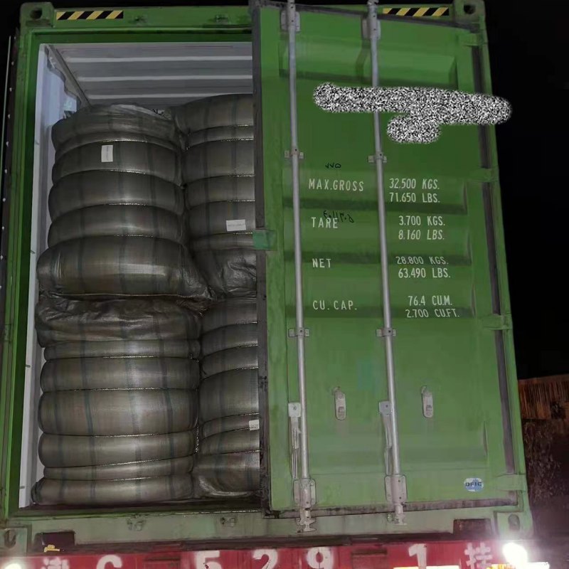 Prayer mat loading container